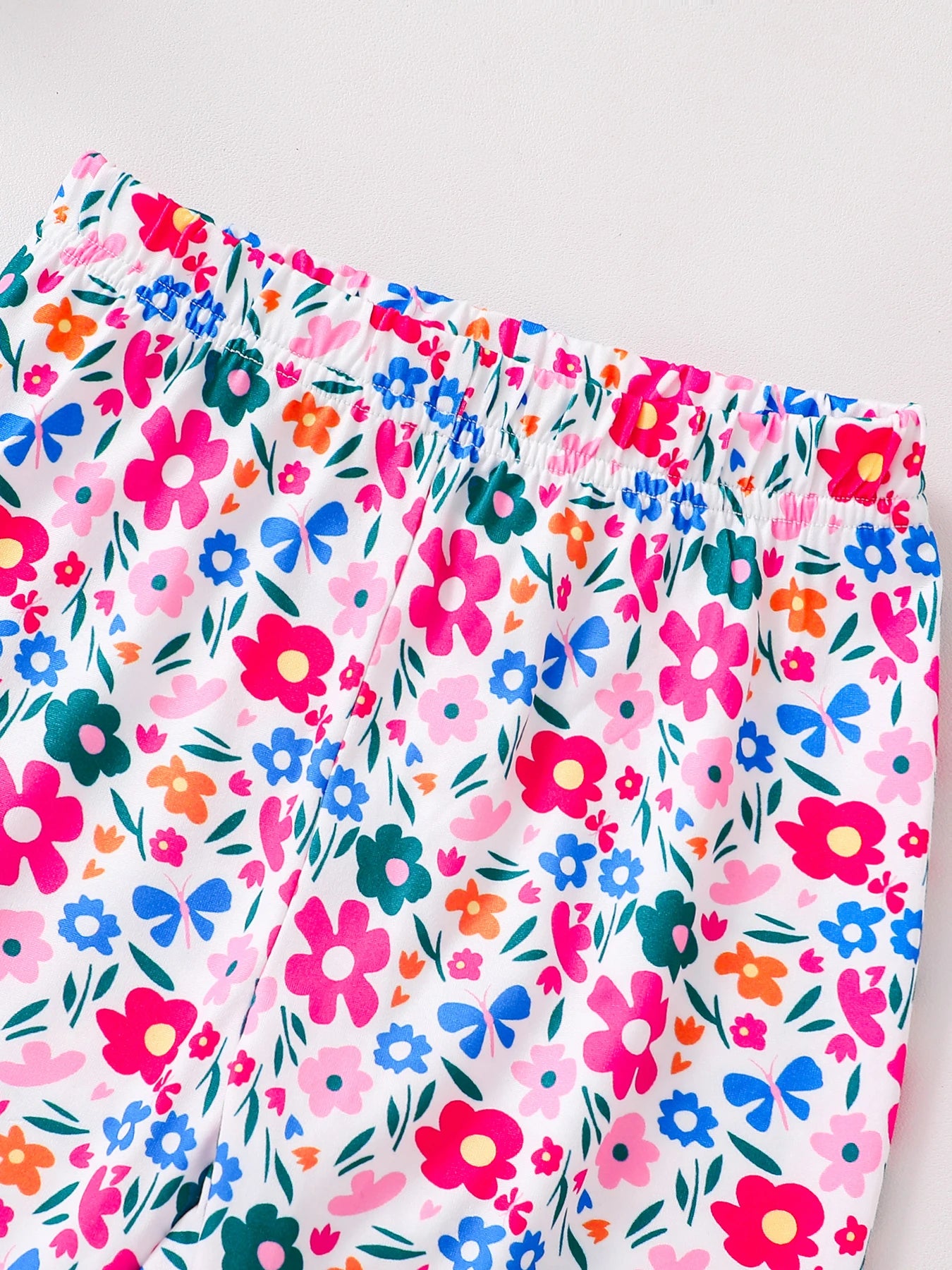Girls'summer 2 pcs outfit-Tshirt & floral pants.